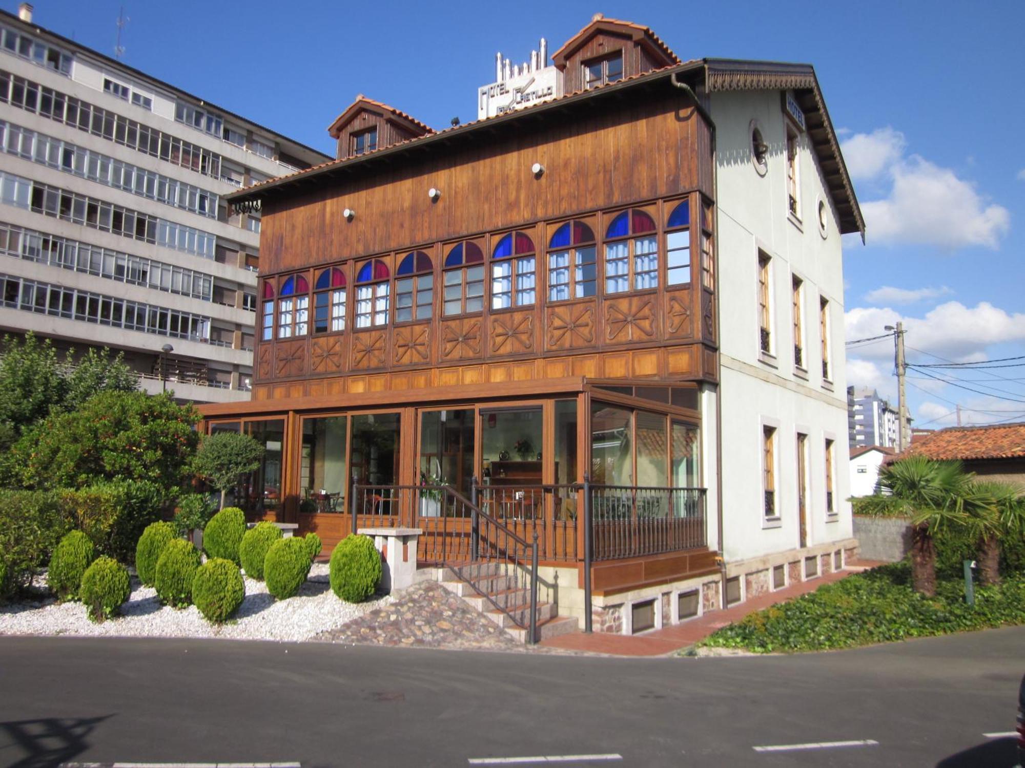 Hotel Castillo De Gauzon Salinas  Exterior foto